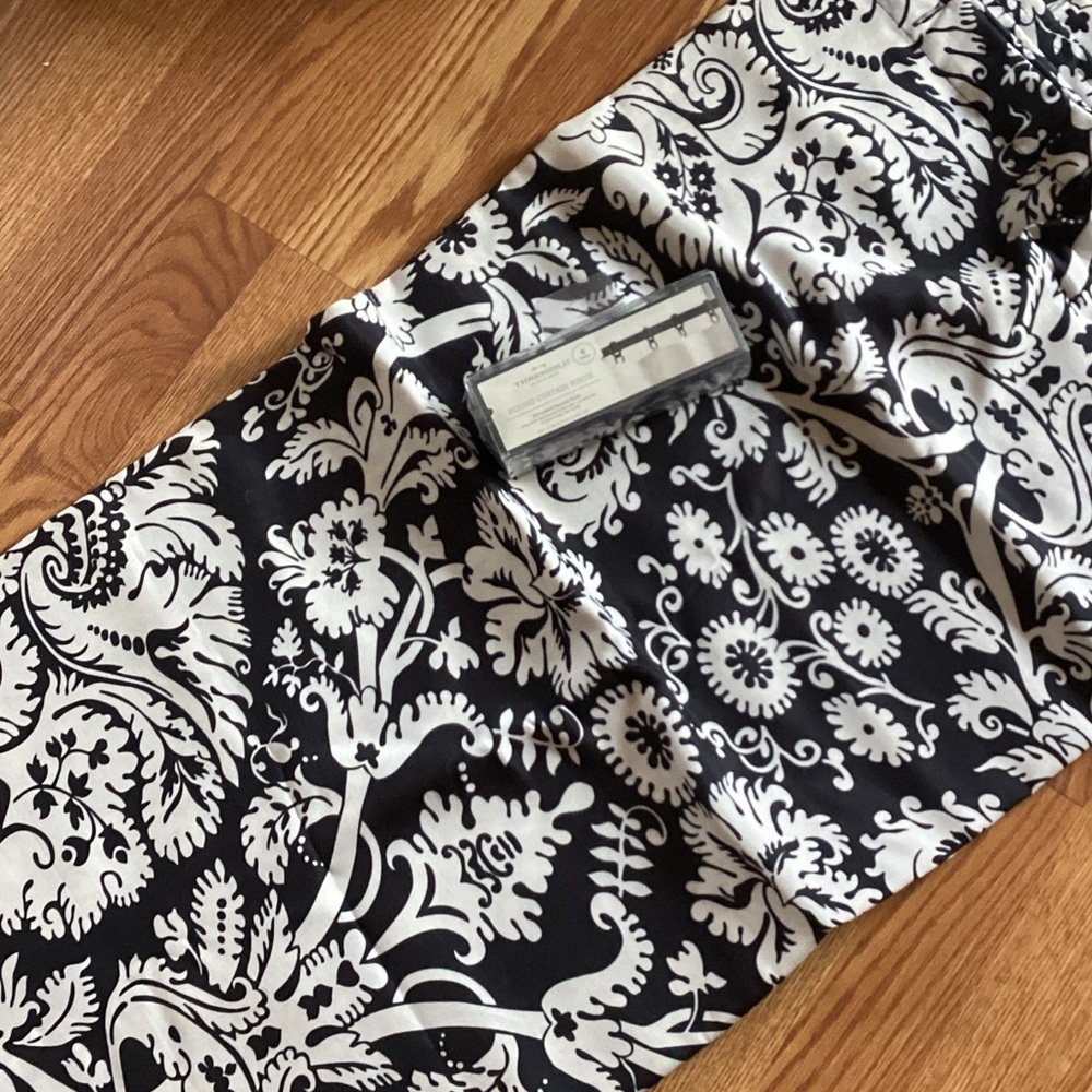 Black and White Floral Shower Curtain hooks & liner NWT